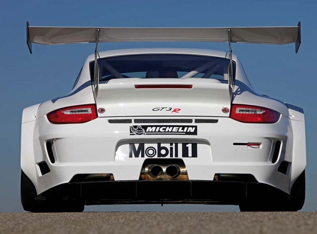 PORSCHE GT3 R