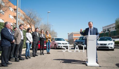 SEAT dona a la Junta Extremeña vehículos para uso didáctico