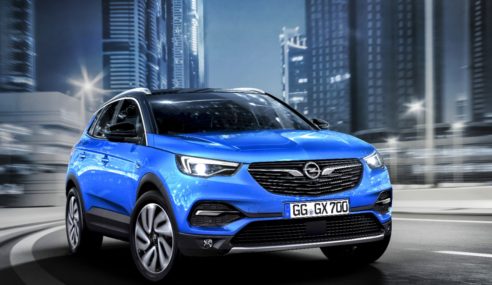 Opel, primera marca de coches que puedes comprar en Amazon