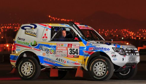 Cristina Gutiérrez y su Mitsubishi Montero, listos para el Dakar2018