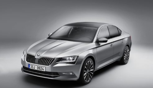 ŠKODA SUPERB premiado con el Auto Test Winner 2018