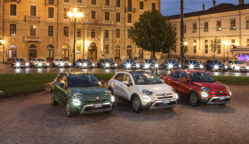 El nuevo FIAT 500X alumbra Turín