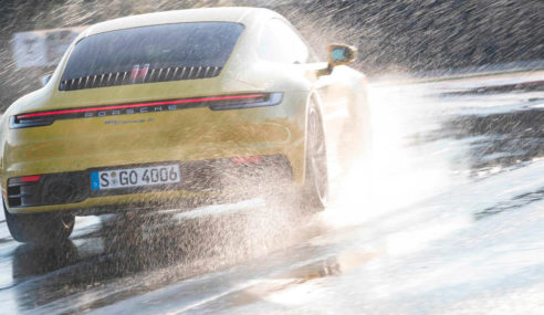 Modo Porsche Wet o cómo mejorar la conducción en agua