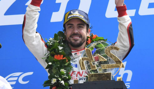 Fernando Alonso vuelve a entrar en la Historia ganando las 24 h de Daytona