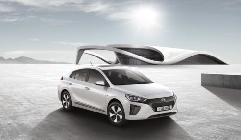 ADAC EcoTest clasifica al IONIQ eléctrico como el “automóvil más limpio”