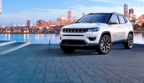 Jeep Compass el SUV total se sube por las paredes de la redacción de estomesuena