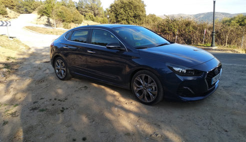 Con el Hyundai i30 Fastback nos fuimos a la radio