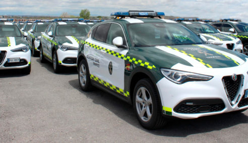 La Agrupación de Tráfico de la Guardia Civil circula en Alfa Romeo Stelvio