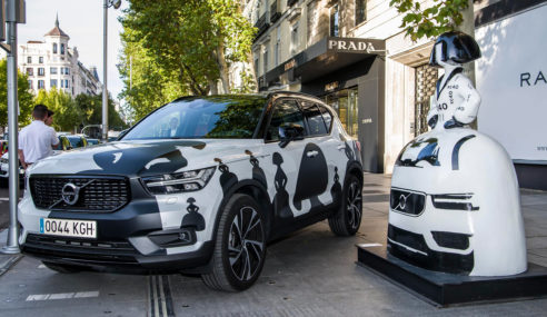 Volvo XC40 y las Meninas crean un Museo ambulante en Madrid