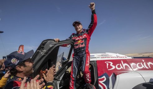 Carlos Sainz y Lucas Cruz TRICampeones del DAKAR