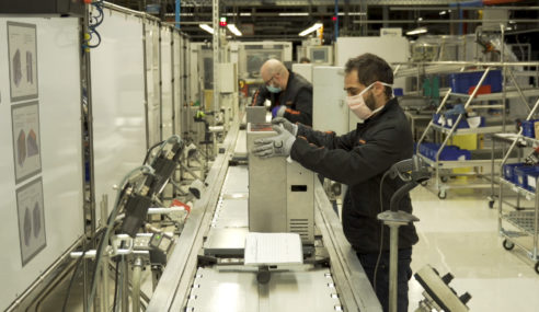 En SEAT-Martorell producen desde hoy respiradores asistidos