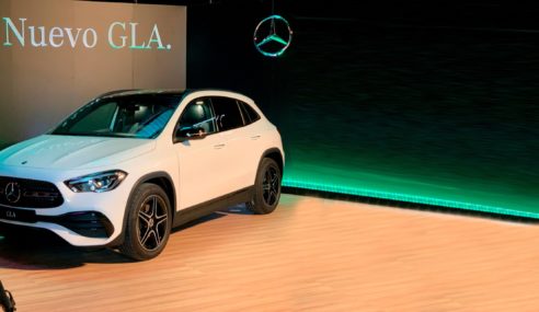 Mercedes-Benz GLA presentado en YouTube