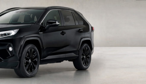 Toyota RAV4 Electric Hybrid Black Edition