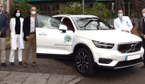 Volvo cede al Hospital Niño Jesús un Volvo XC40, para que los sanitarios realicen desplazamientos domiciliarios