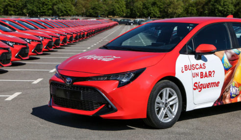 Toyota España ha hecho entrega de 115 vehículos híbridos eléctricos a Coca-Cola European Partners Iberia