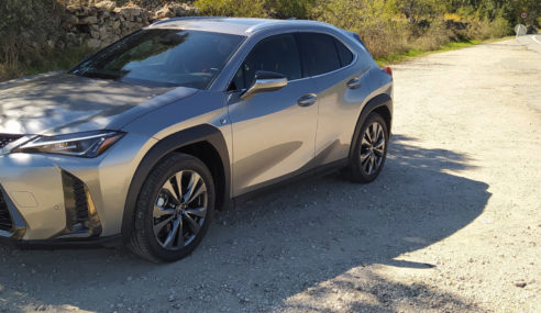 Prueba: Lexus UX 250h, Crossover híbrido, premium, autorrecargable