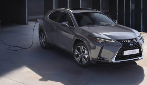 Nuevo Lexus UX300e renovado y actualizado