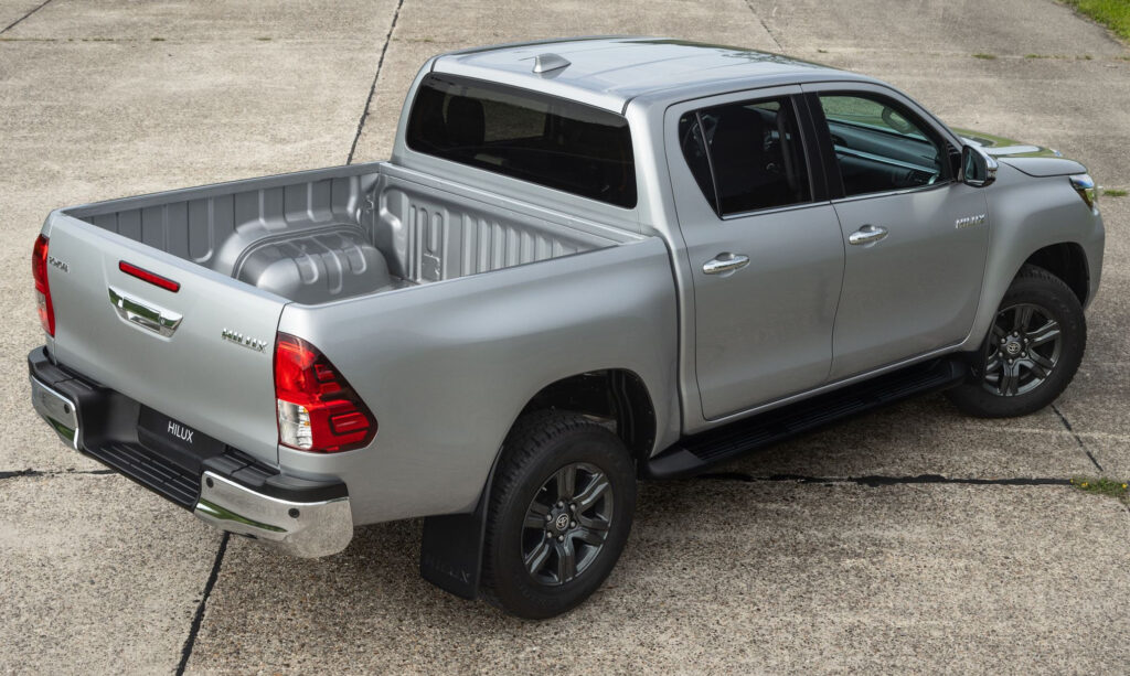 Nueva Toyota Hilux Hybrid 48V